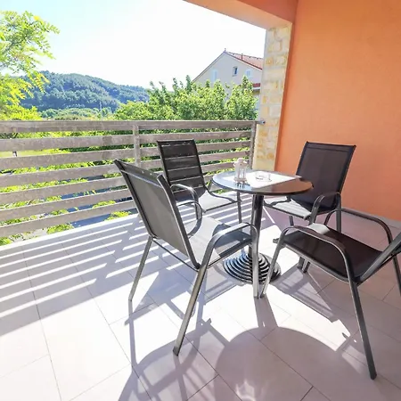 Chilla *** Apartment Lopar